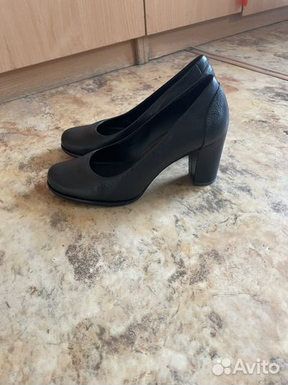 Туфли женские Ecco 38 размер