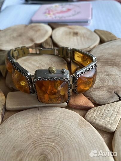 Часы наручные женские механические Чайка