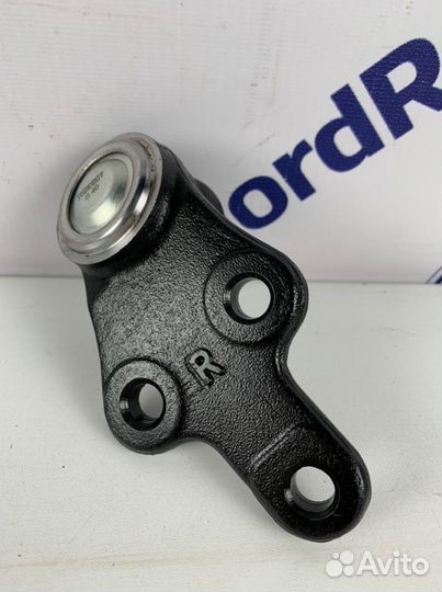 Шаровая опора передняя правая Ford Focus 3 CB8