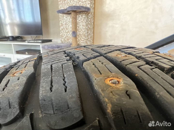 R17 Goodyear UltraGrip Ice WRT SUV 225/60, PCD 0x500 DIA 472