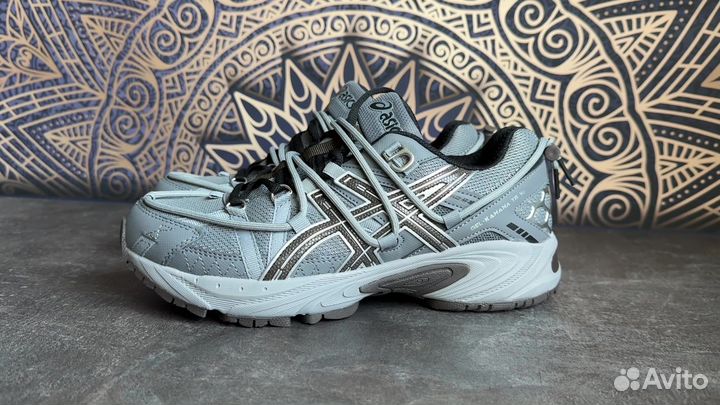 Кроссовки мужские Asics Kahana