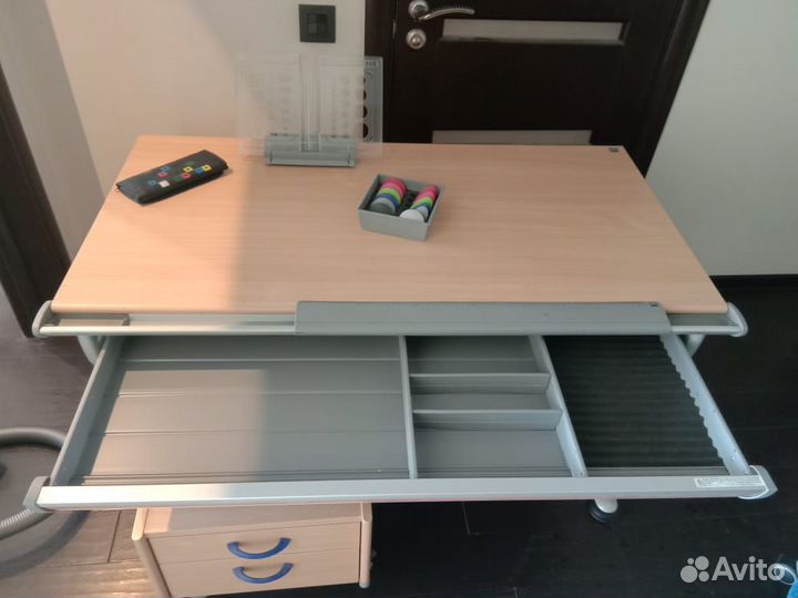 Комплект детской мебели moll