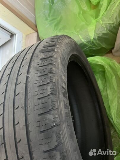Goodyear EfficientGrip 225/60 R18 98
