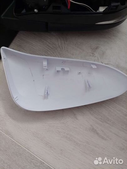 Продается зеркало боковое toyota RAV 4 CA40