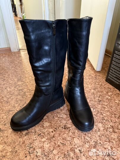 Продам зимние сапоги