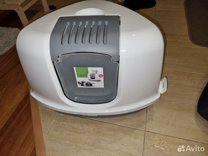 Кошачий туалет домик угловой