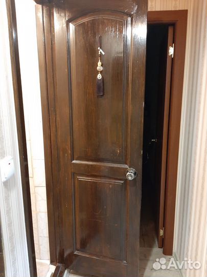 Двери из натурального дерева.ширина 60см.длинна 2м