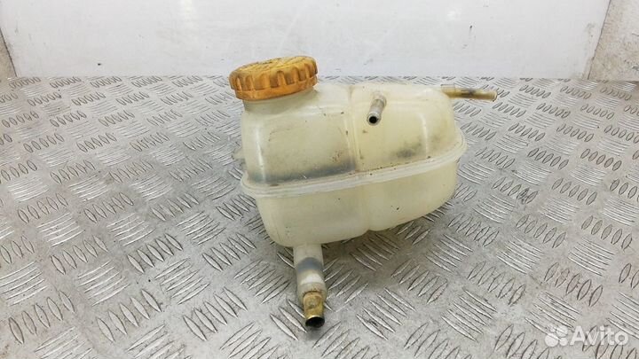 Бачок расширительный на Opel Astra G