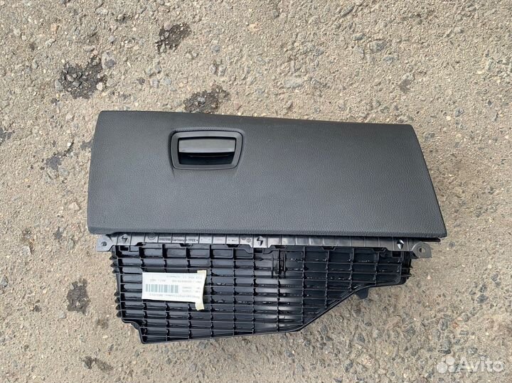 Бардачок бмв F10