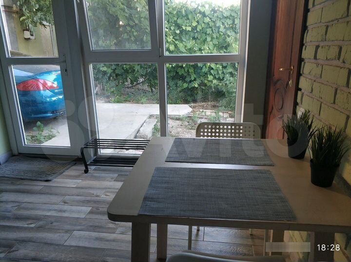 2-к. квартира, 102 м², 1/2 эт.