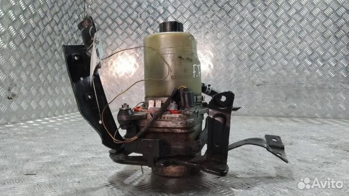 Насос эур 4M513K514AC Ford Focus 2 (2004-2011)