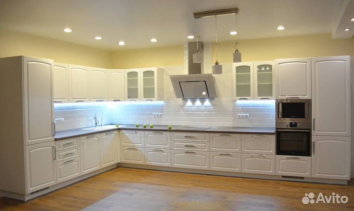 Кухонный гарнитур угловой