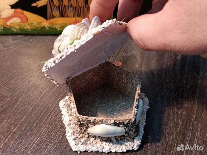 Ракушечья шкатулка из песка и камешков