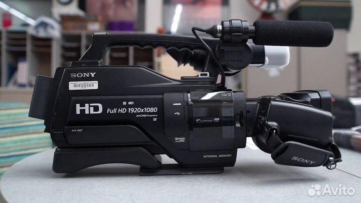 Профессиональная Видеокамера Sony HXR-MC2500