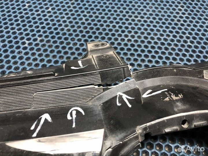Решетка радиатора Toyota Camry