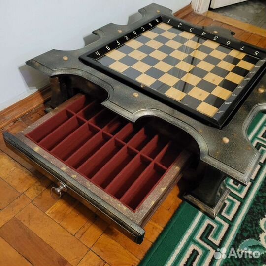 Шахматный столик ручной работы