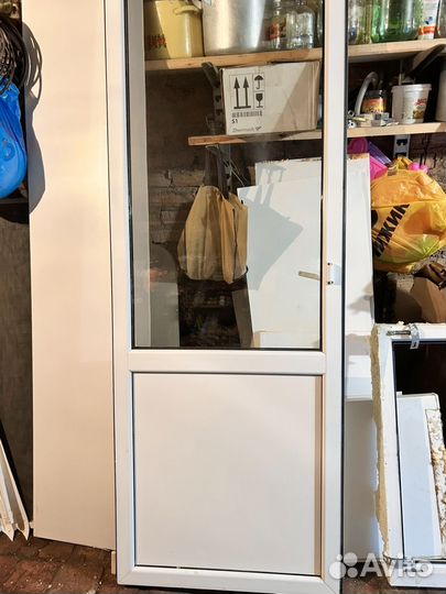 Балконная дверь с окном