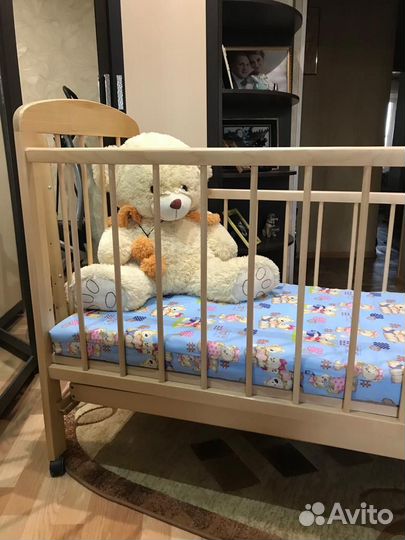 Детская кроватка