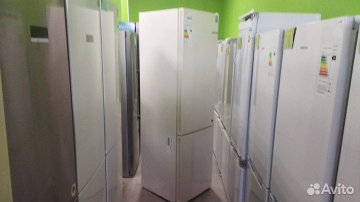Холодильник Bosch KGN39UK22R