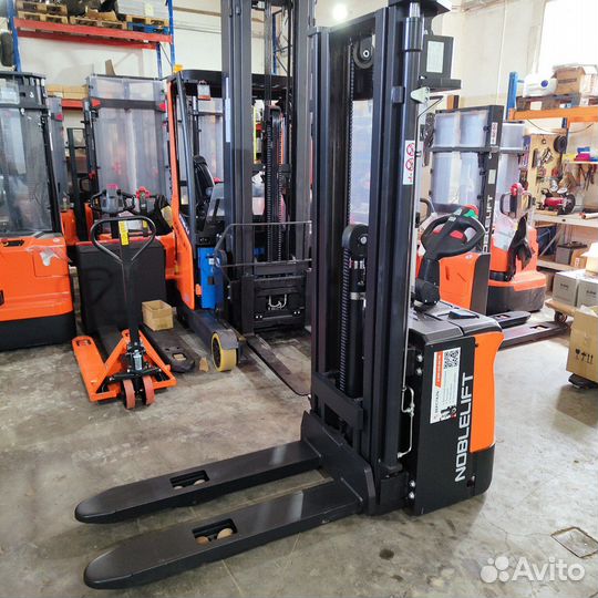 Штабелер самоходный 1,6 тонны 4,6м noblelift PS16L