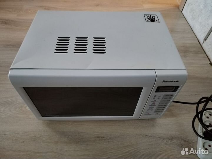 Микроволновая печь Panasonic инверторная