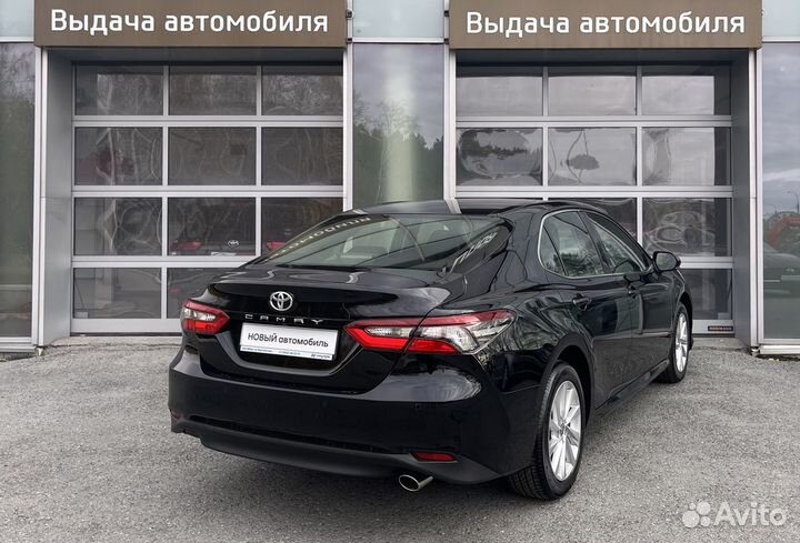 Toyota Camry 2.5 AT, 2023