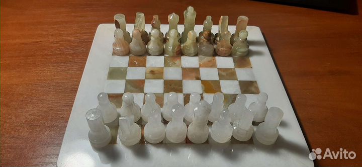 Шахматы из оникса