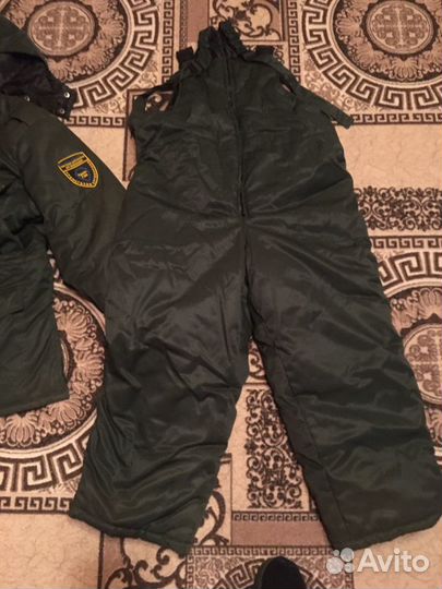 Костюм зимний охранника цвет темно зеленый