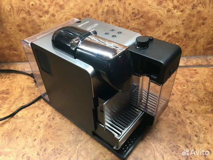 Капсульная кофемашина DeLonghi en520 S с капучинат