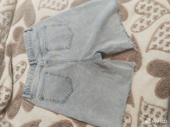 Продам джинсовые шорты размер L