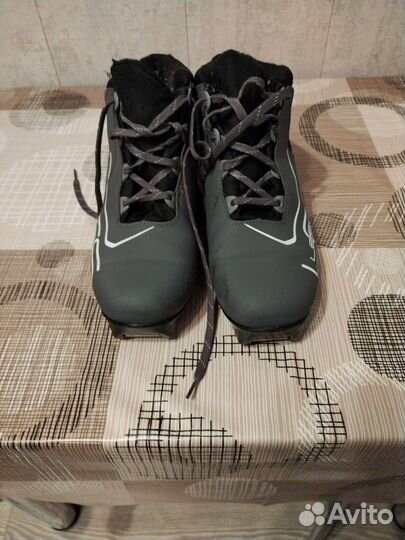 Лыжные ботинки