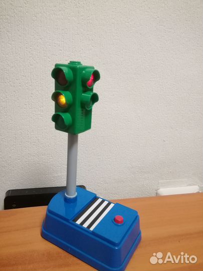 Светофор говорящий, игрушка