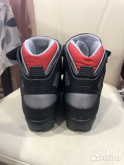 Лыжные ботинки spine