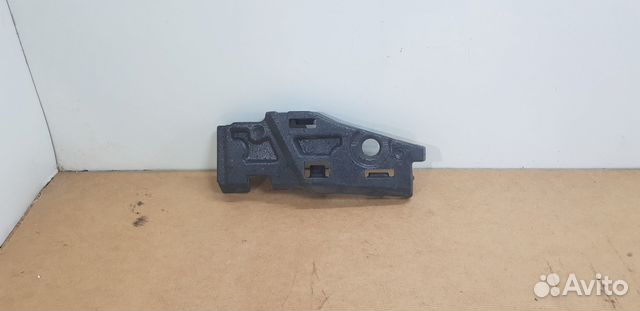 Наполнитель переднего бампера правый Opel Astra H