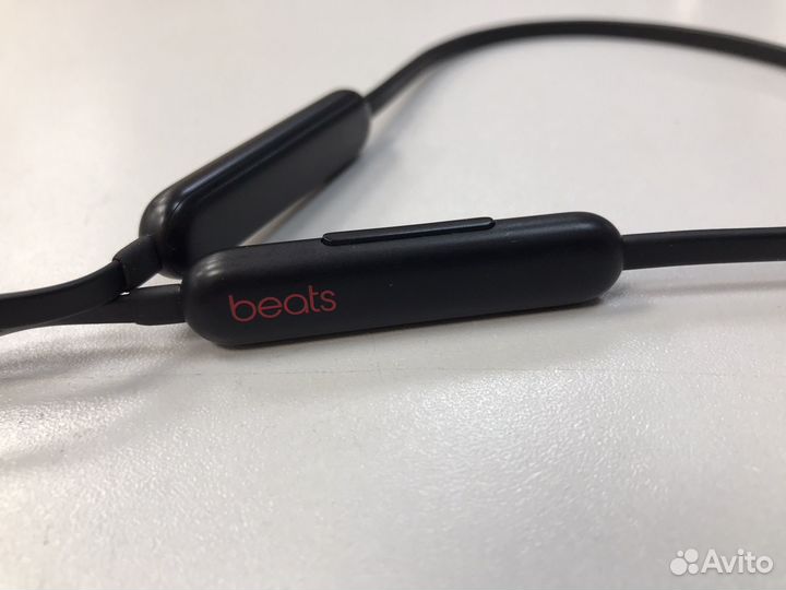 С18Наушники Beats Flex