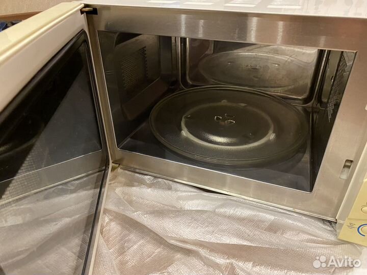 Микроволновая печь Candy cmw900eh