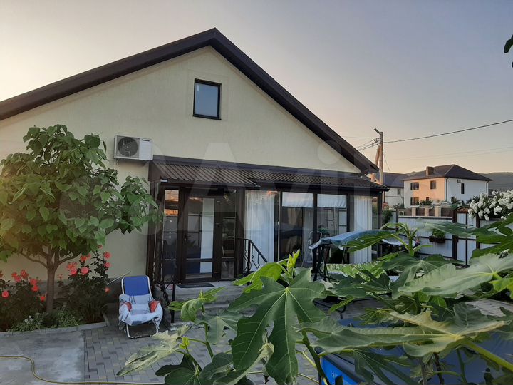 Дом 100,7 м² на участке 4 сот.