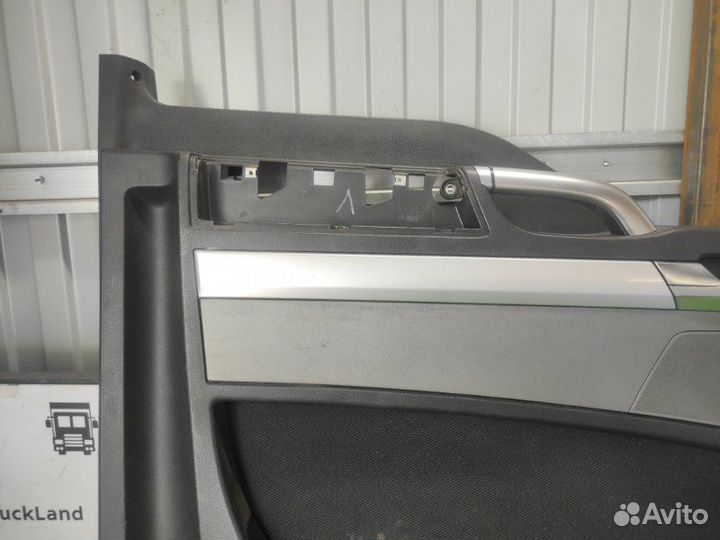 Обшивка боковой двери левая Man Tgx