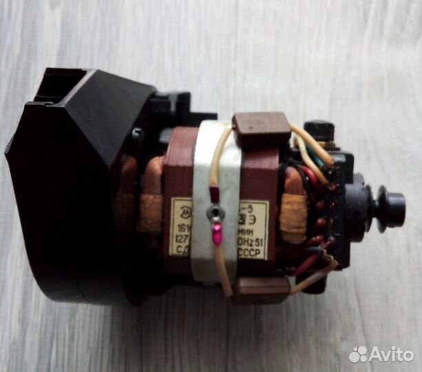 Электродвигатель от кинопроектора русь 127в