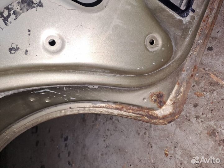 Задняя левая дверь на daewoo nexia золотистая