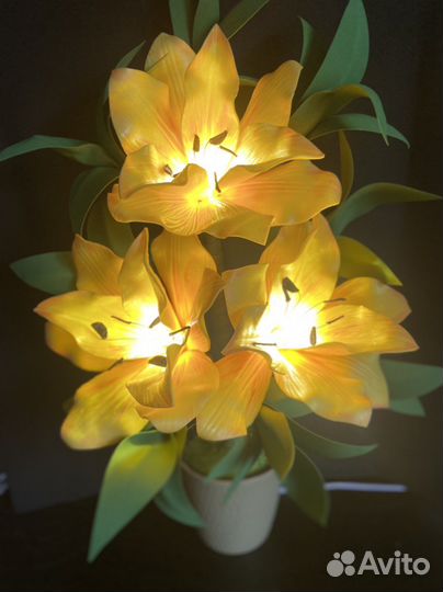 Тюльпаны на 8 марта, Лилии цветы, букет розы