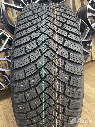 Continental IceContact 3 275/40 R20 106T