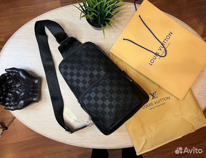 Сумка нагрудная кожаная Louis Vuitton рюкзачок