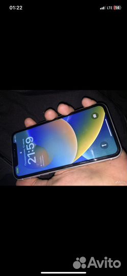 Телефон iPhone xr