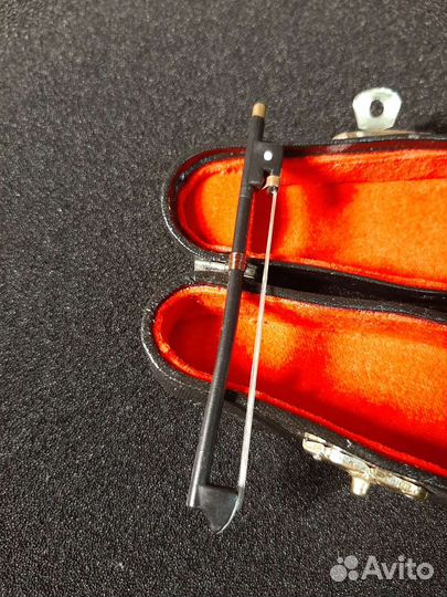 Миниатюрная скрипка-Моцарт- (в кофре) -Германия