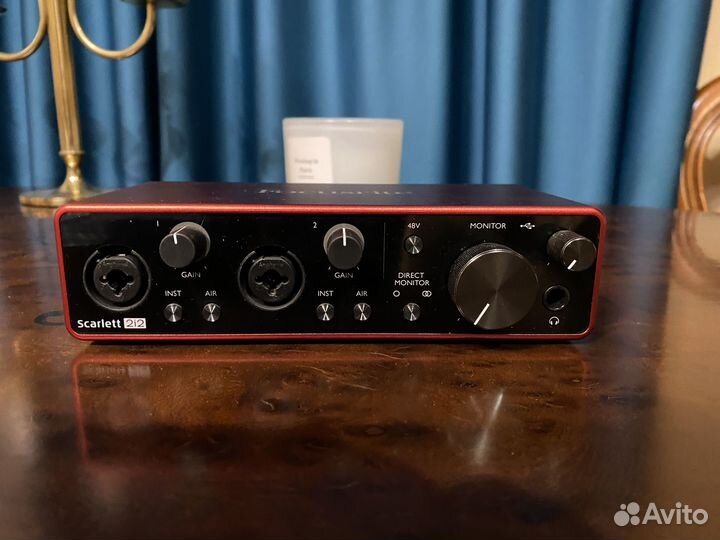 Звуковая карта Focusrite Scarlett 2i2 3rd Gen