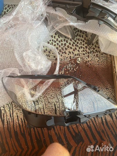 Стекла фар Lexus LS 460