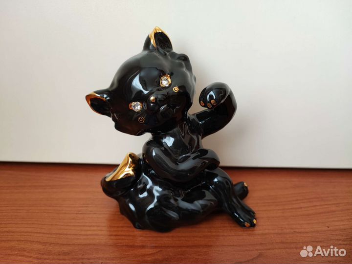 Фарфоровые статуэтки