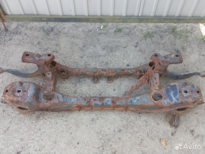 Задний подрамник балка мазда 5 cr1 2007г