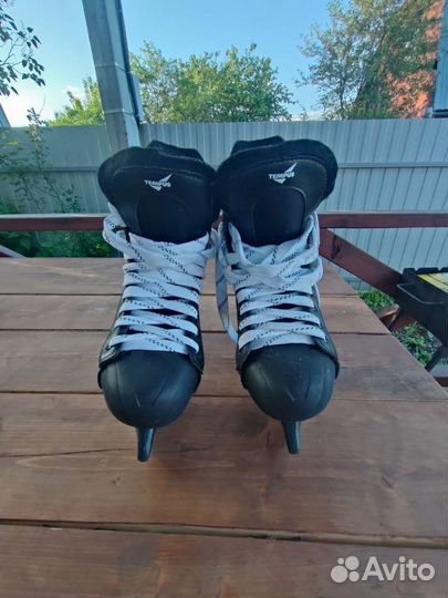 Коньки хоккейные 42 размер
